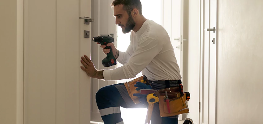 Mailbox Lock Installation Expert in Duarte, California